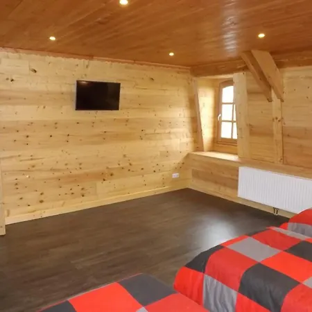 Holiday home Maison De Montagne Renovee, Proche Du Ski, Rando, Peche, Cascades, 5 Chambres, Jardin, Animaux Acceptes - Fr-1-742-56 Neussargues en Pinatelle