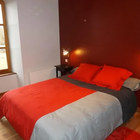 Holiday home Maison De Montagne Renovee, Proche Du Ski, Rando, Peche, Cascades, 5 Chambres, Jardin, Animaux Acceptes - Fr-1-742-56 *
