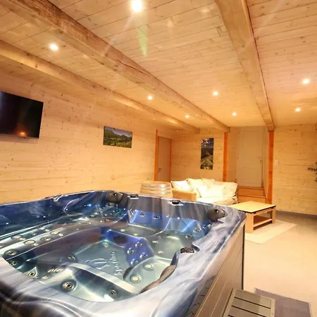 Holiday home Maison De Montagne Renovee, Proche Du Ski, Rando, Peche, Cascades, 5 Chambres, Jardin, Animaux Acceptes - Fr-1-742-56